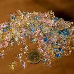 92: 200Pcs Mini Shining Dolphin Resin